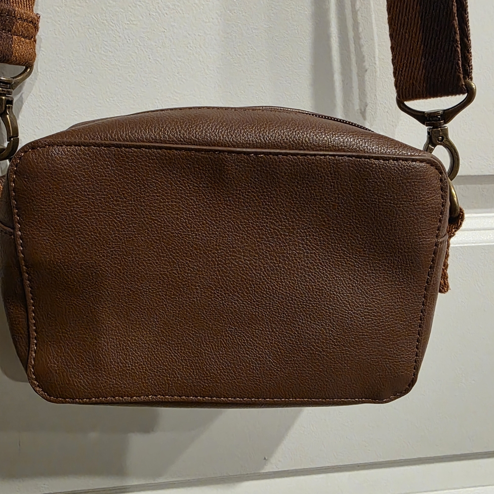 Thirty-One Brown  Womens Purse.